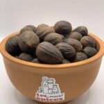 جوزة الطيب بالقشور